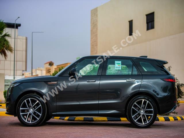 2023 لاند روفر رينج روفر سبورت اتش اس اي