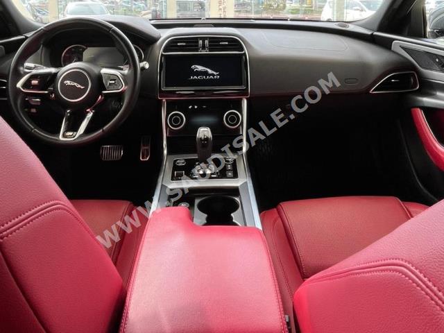 2020 جاكوار اكس اي