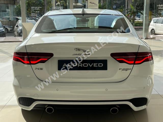 2020 جاكوار اكس اي