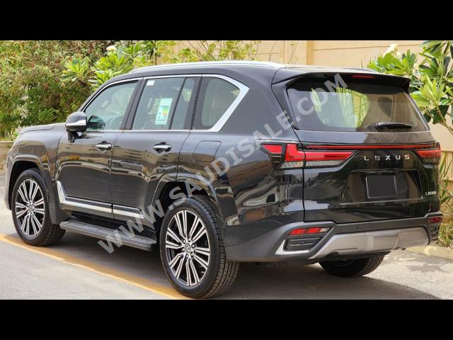 2023 لكزس إل إكس 600