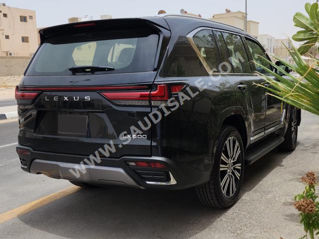 2023 لكزس إل إكس 600