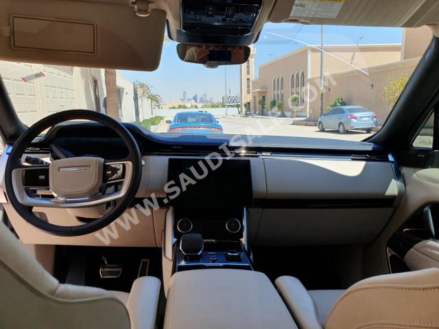 2023 لاند روفر رينج روفر فوج اس اي