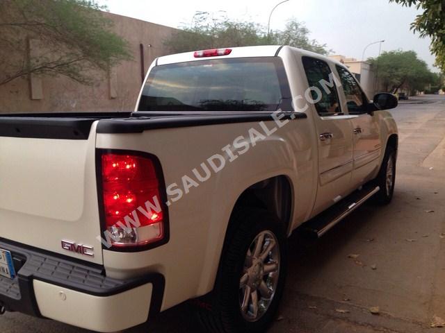 2013 GMC Sierra Denali