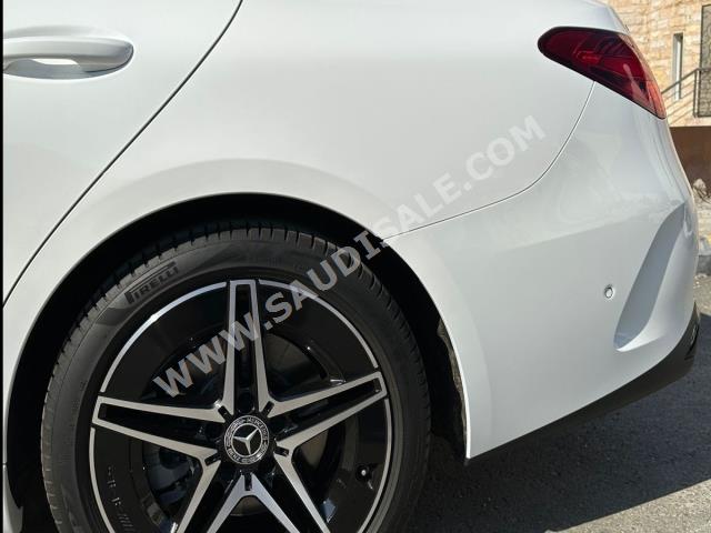 2022 مرسيدس - بنز سي 200 أي إم جي