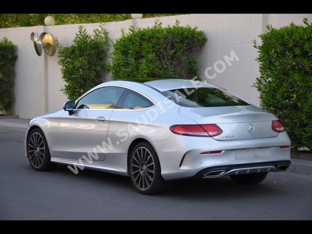 2016 مرسيدس - بنز سي 300 أي إم جي كوبيه