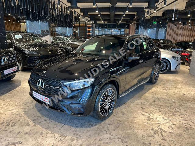 2023 مرسيدس - بنز جي إل سي 200