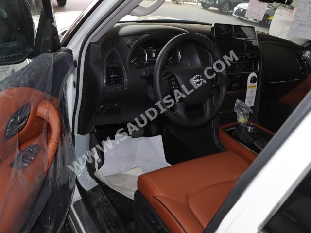 2022 نيسان باترول تيتانيوم