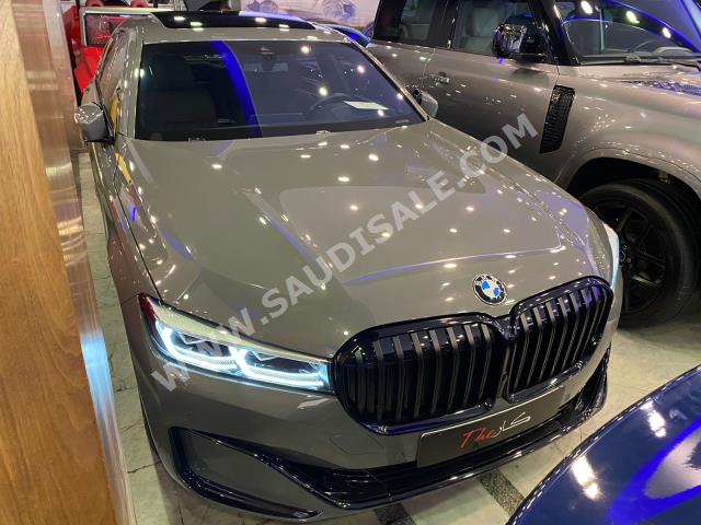 2020 بي ام دبليو الفئة السابعة 730 إل أي