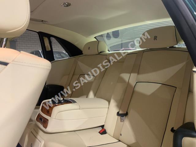 2014 رولز رويس قوست