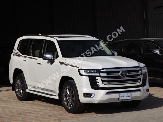 2022 Toyota Land Cruiser VX  S
