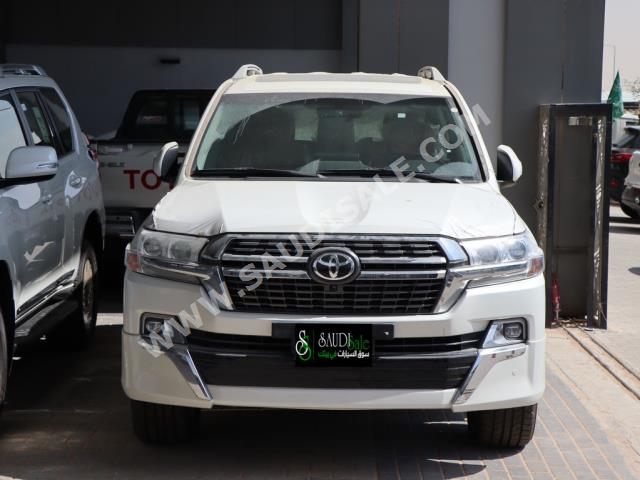 2021 تويوتا لاند كروزر في اكس ار