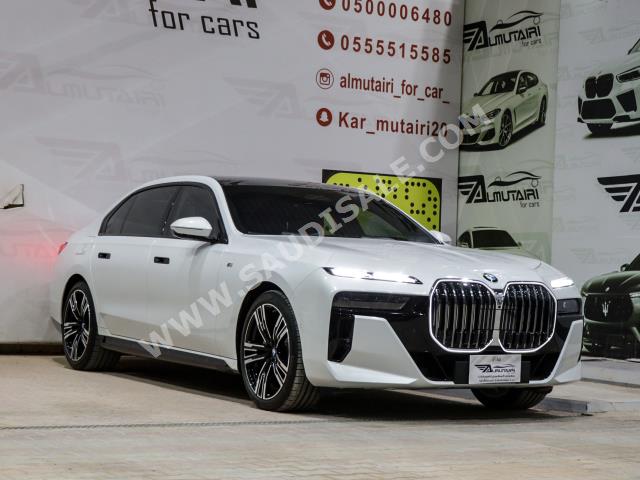 2024 بي ام دبليو الفئة السابعة 735أي