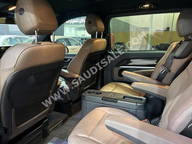 2023 مرسيدس - بنز في 250