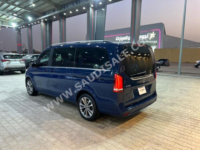 2023 مرسيدس - بنز في 250