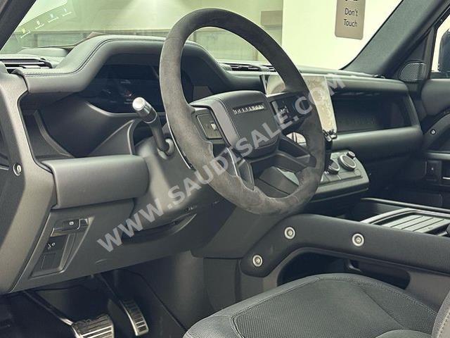 2022 لاند روفر ديفيندر