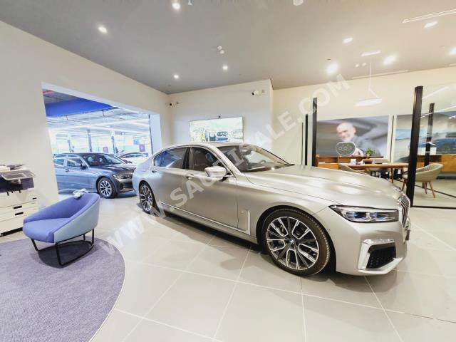 2022 بي ام دبليو الفئة السابعة 740 إل أي