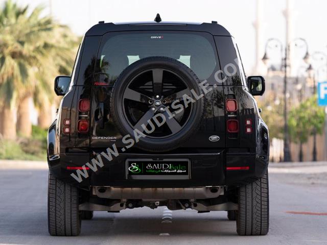 2022 لاند روفر ديفيندر اتش اس اي