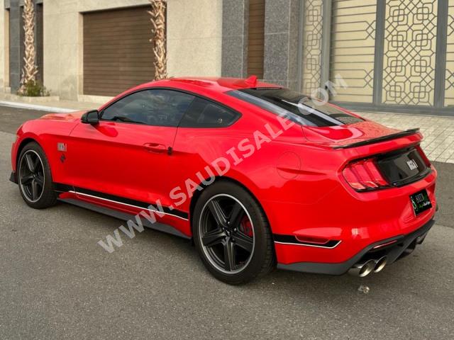 2021 فورد موستانغ ماك 1