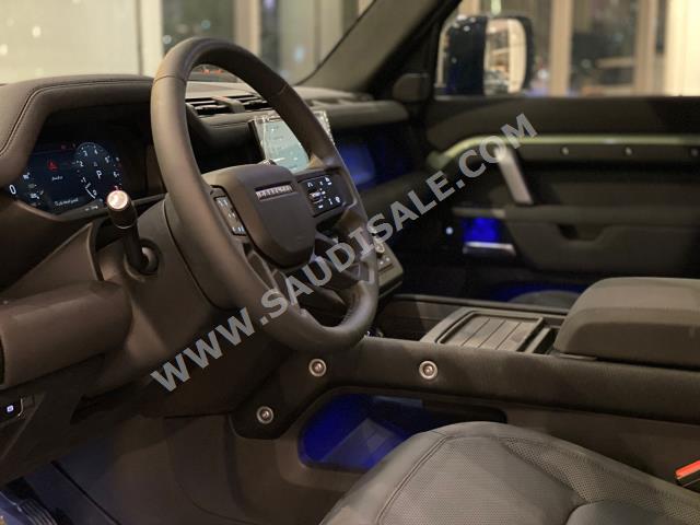 2023 لاند روفر ديفيندر