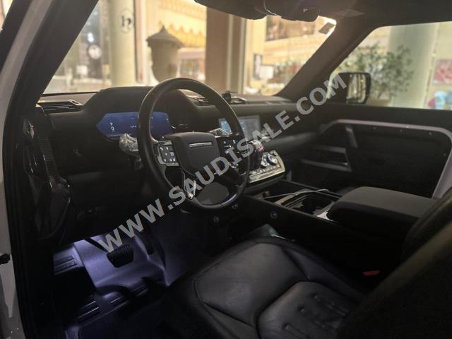 2022 لاند روفر ديفيندر اكس داينمك