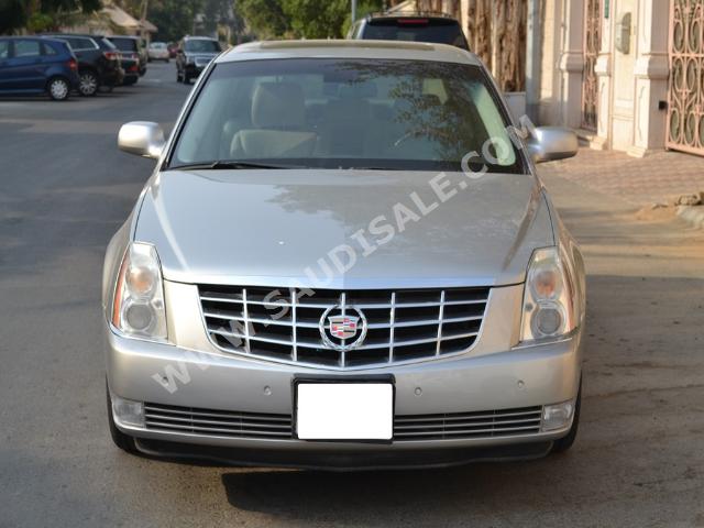 2008 كاديلاك دي تي اس بلاتينيوم