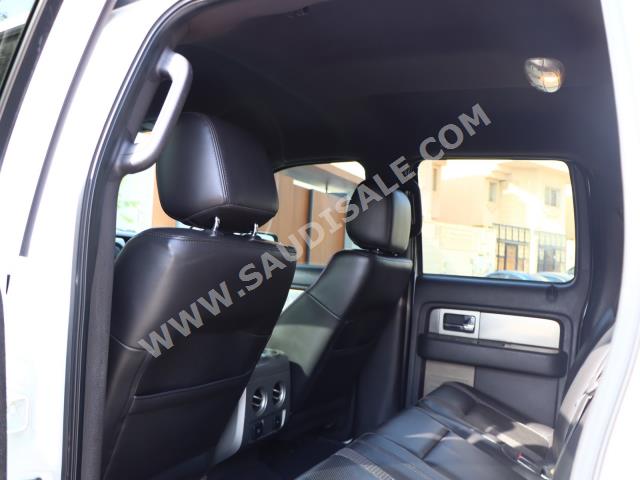 2012 فورد اف 150 رابتور