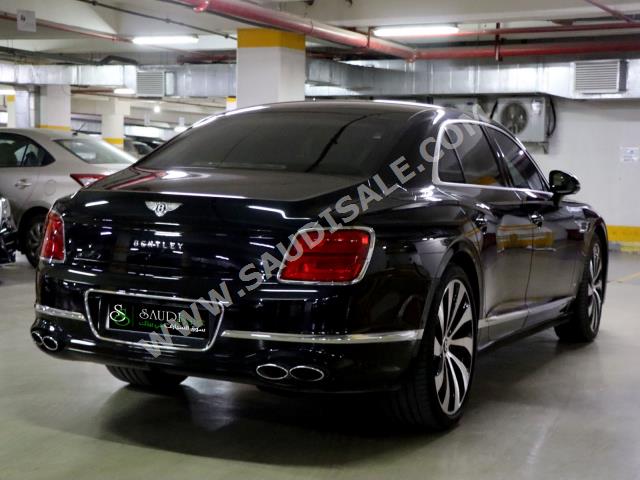 2022 بنتلي كونتيننتل فلاينج سبير