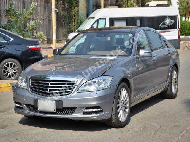 2013 Mercedes-Benz S 300