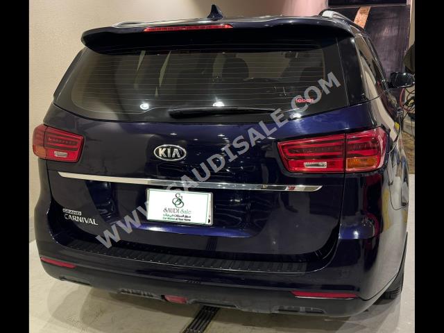 2019 كيا كارنفال