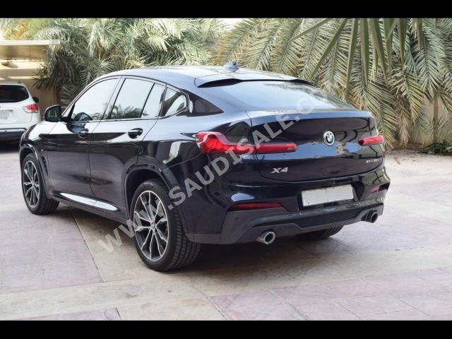 2021 بي ام دبليو الفئة اكس 4