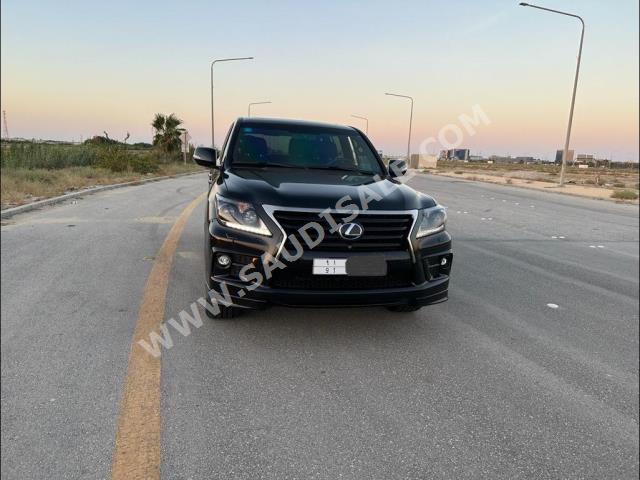 2014 لكزس إل إكس 570