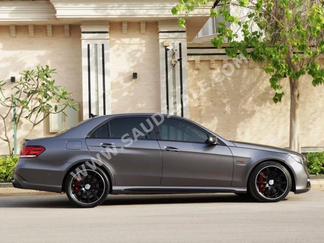 2015 مرسيدس - بنز إي 63إس أي إم جي