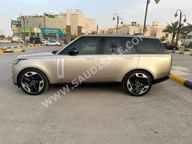 2022 لاند روفر رينج روفر فيرست اديشن