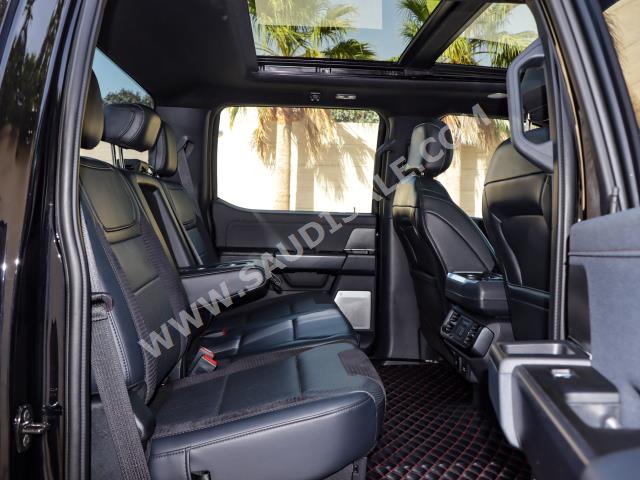 2022 فورد اف 150 رابتور