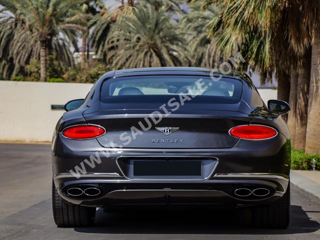 2021 بنتلي كونتيننتل جي تي