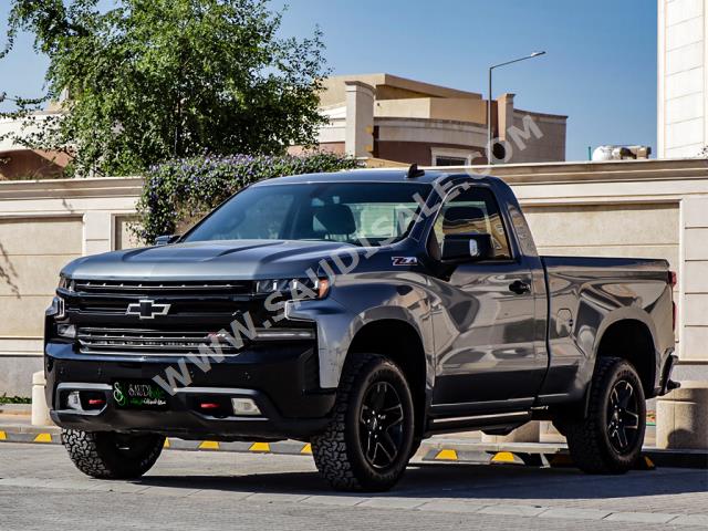 2021 شفروليه سلفرادو تريل بوس