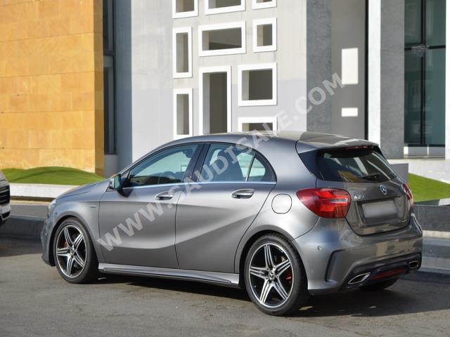 2018 مرسيدس - بنز أي 250