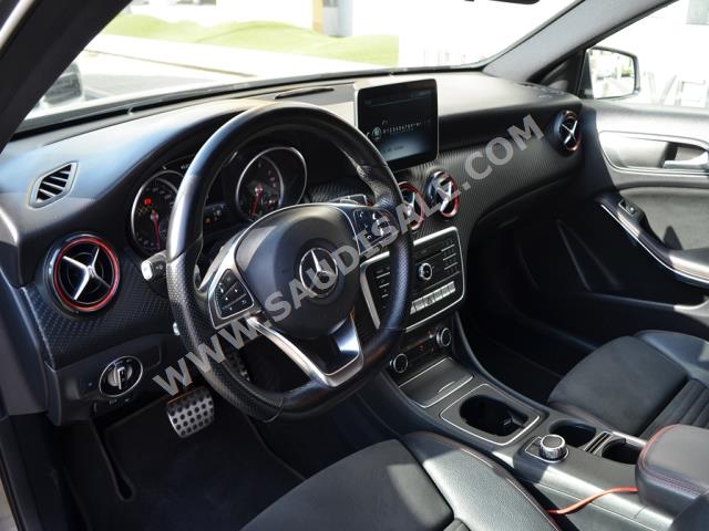 2018 مرسيدس - بنز أي 250