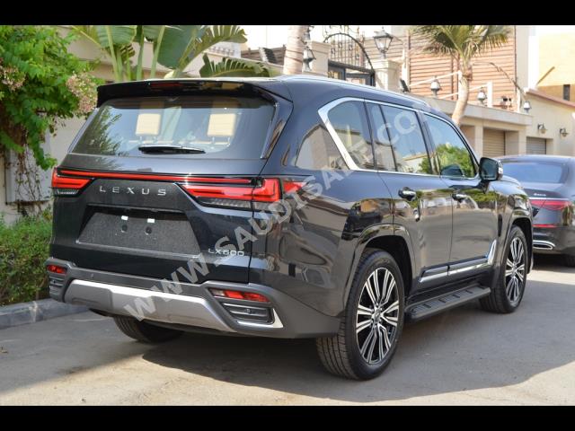 2023 لكزس إل إكس 600