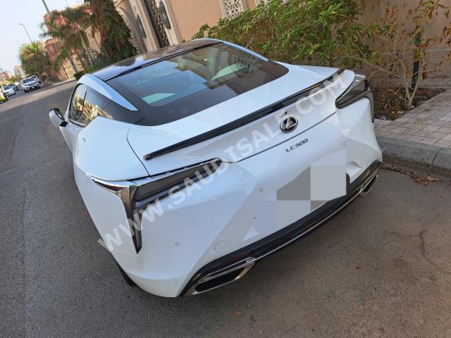 2018 لكزس إل سي 500