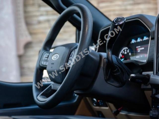 2021 فورد اف 150