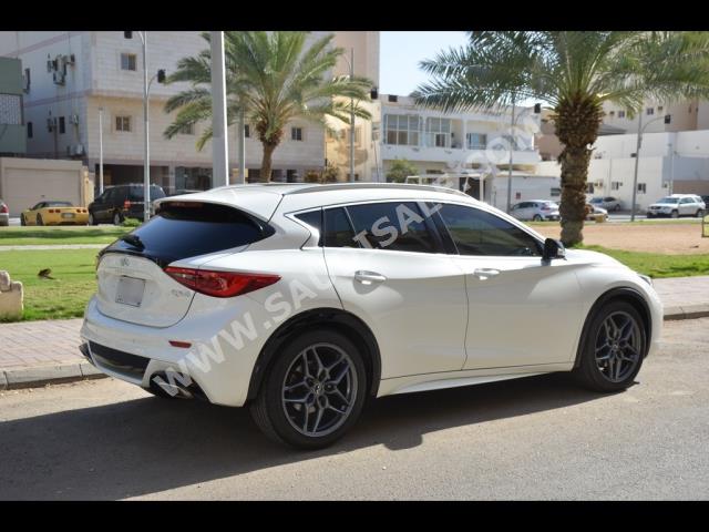 2019 Infiniti Q 30s