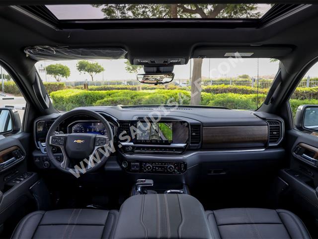 2023 شفروليه سلفرادو هاي كانتري