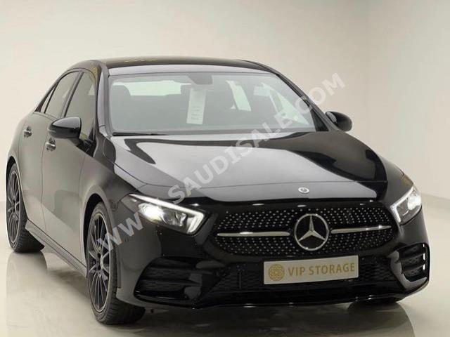 2022 مرسيدس - بنز أي 200