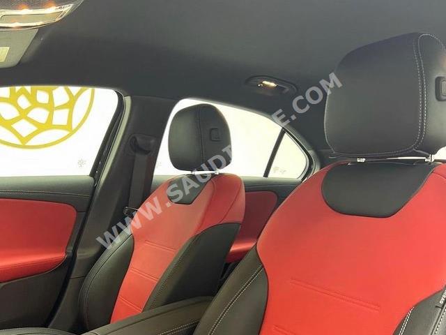 2022 مرسيدس - بنز أي 200