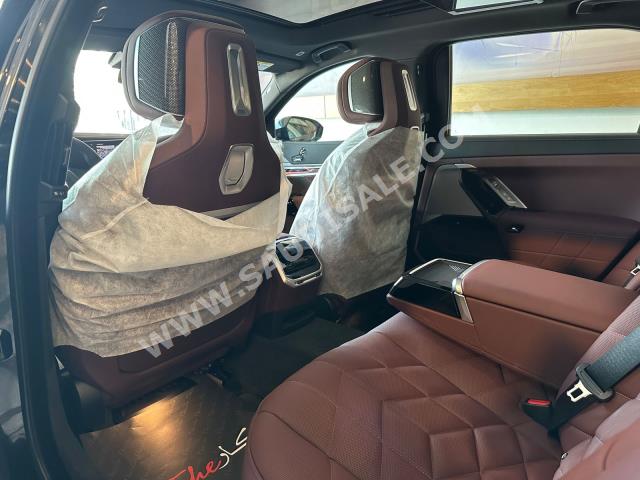 2024 بي ام دبليو الفئة السابعة 735 إل أي