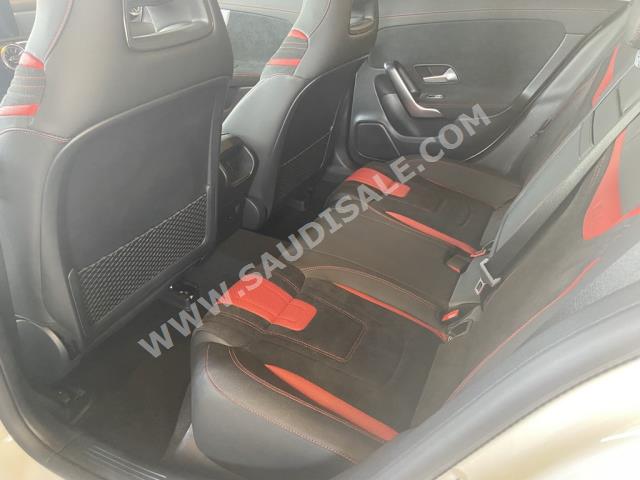 2022 مرسيدس - بنز سي إل أي 200