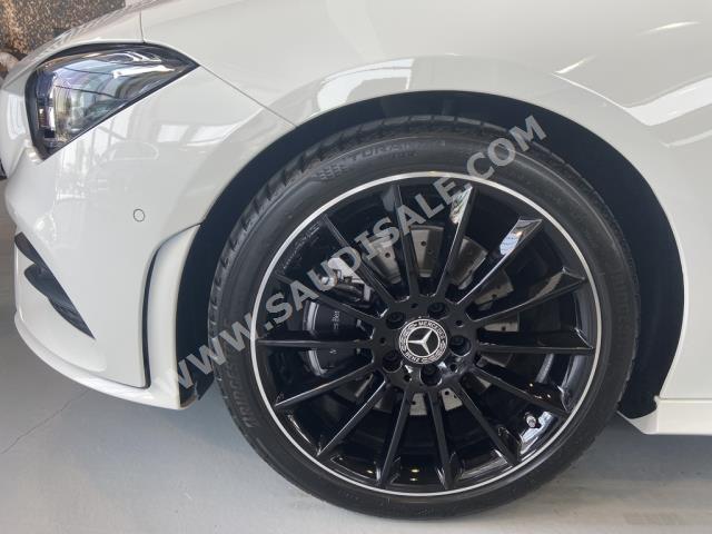 2022 مرسيدس - بنز سي إل أي 200