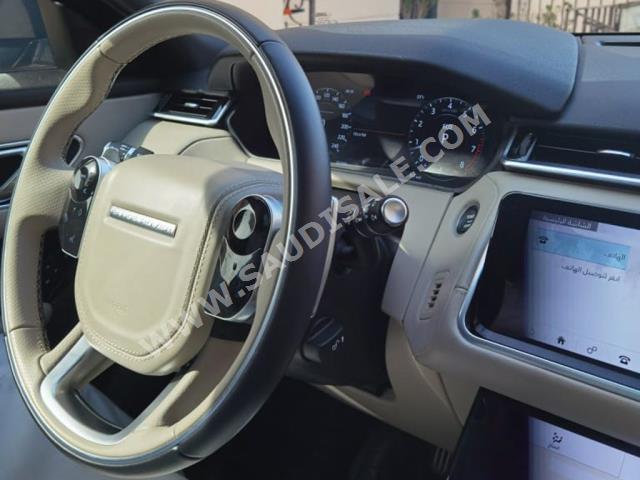 2018 لاند روفر رينج روفر فيلار أر - دايناميك