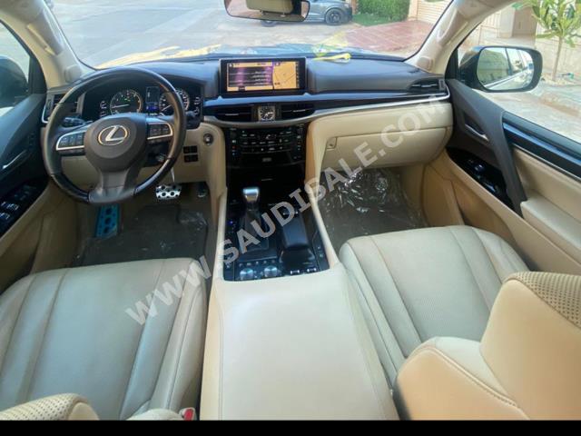 2019 لكزس إل إكس 570 اس